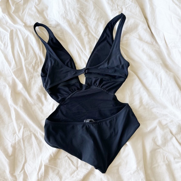 Zara Swimsuit - Picture 2 of 6